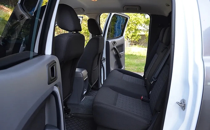 Ford Ranger cena 85000 przebieg: 132800, rok produkcji 2016 z Gąbin małe 326